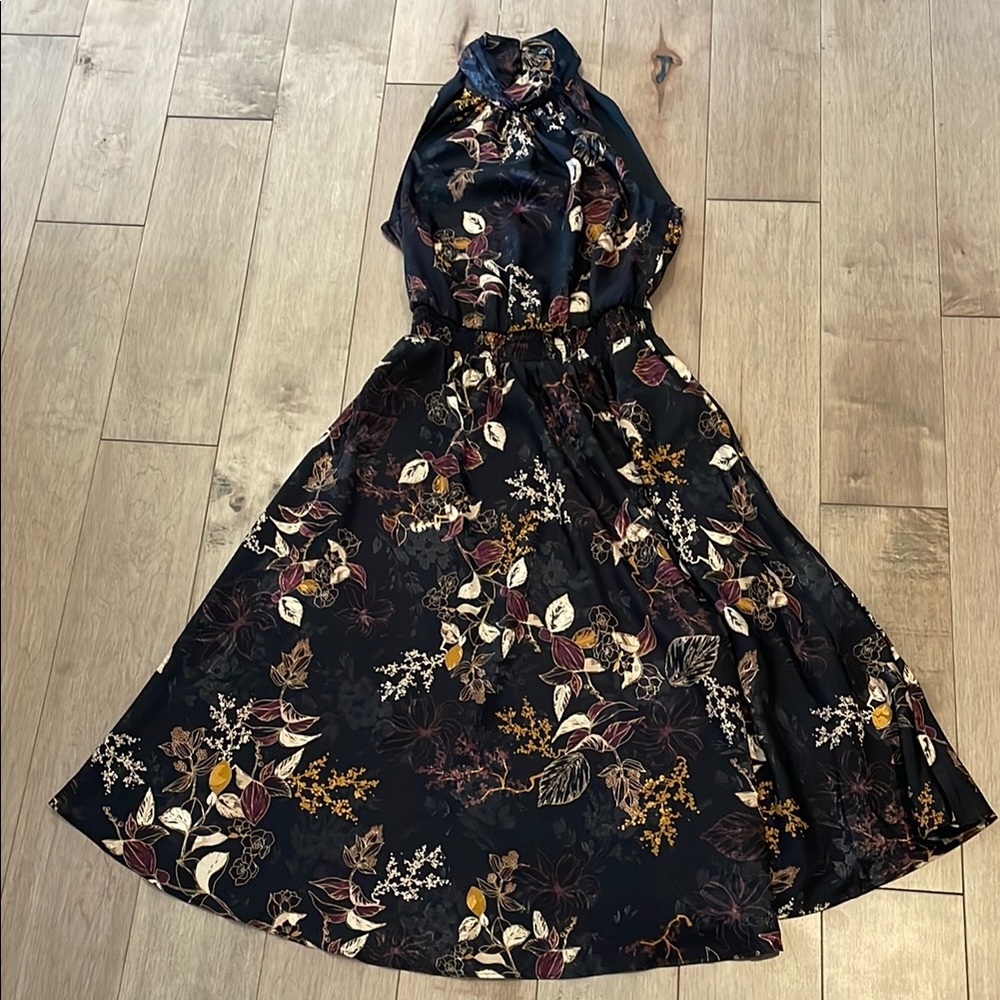 Black and Yellow Midi Dress with Elegant Design